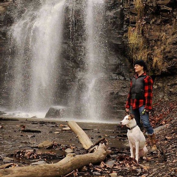 Meet your Posher, Sarah - Picture 1 of 1